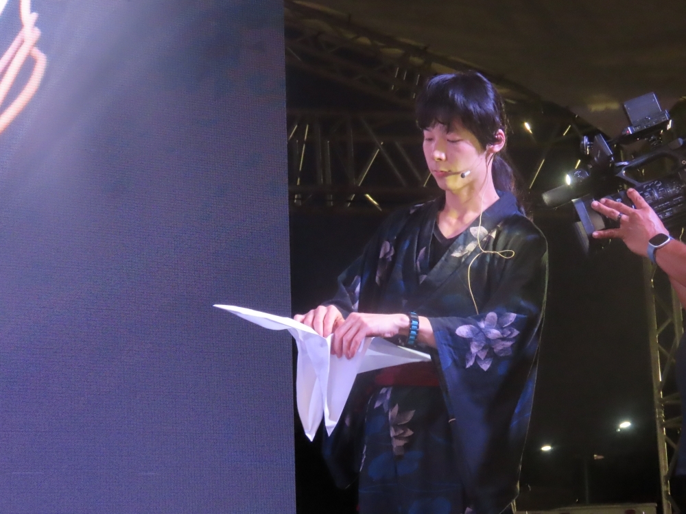 Mr. Katsukawa folding origami 